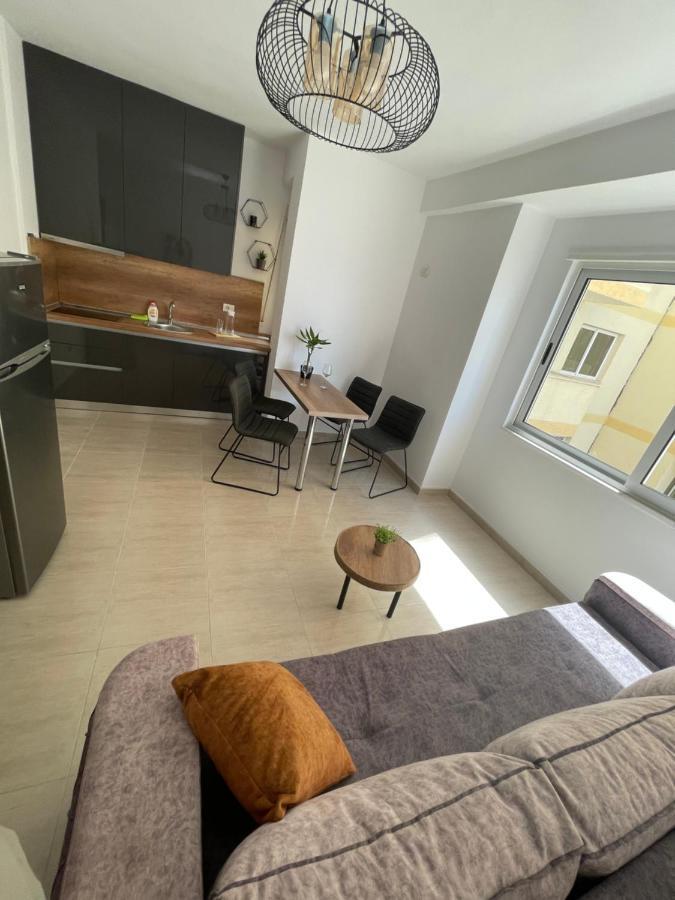 Apartments Hi-Tech Durres Bagian luar foto